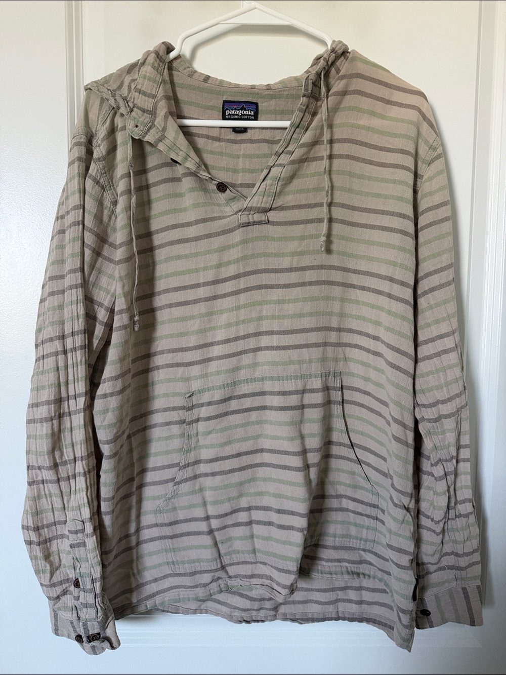 Patagonia Striped Hooded Pullover in Beige and Light Green